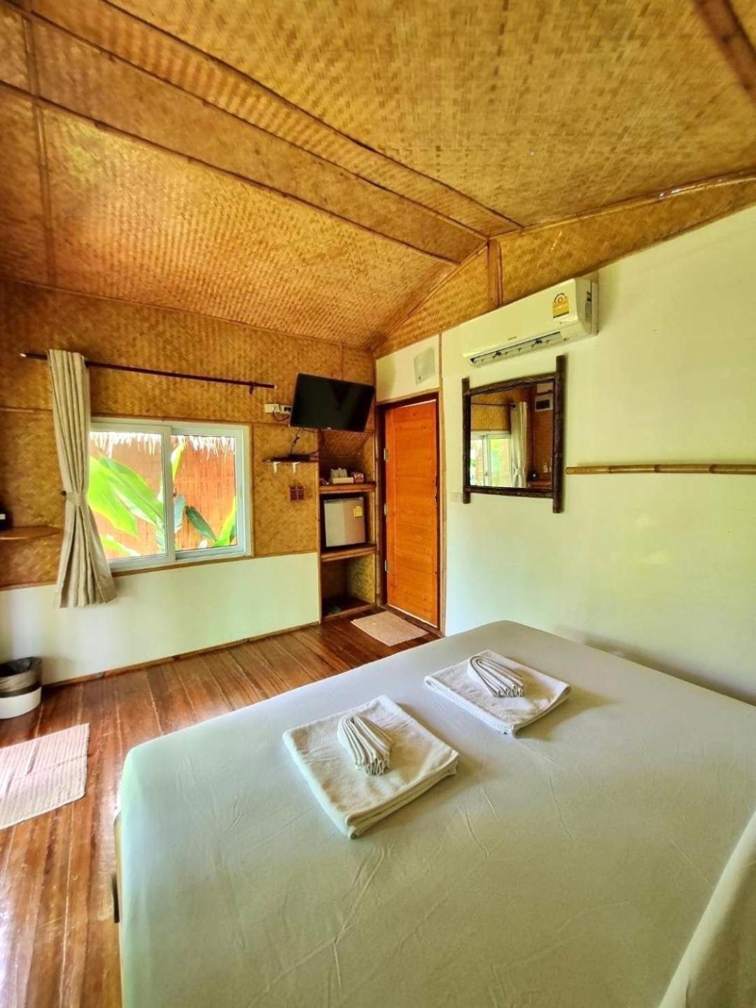 Mook Montra Resort Sea Front Ко-Мук Екстер'єр фото